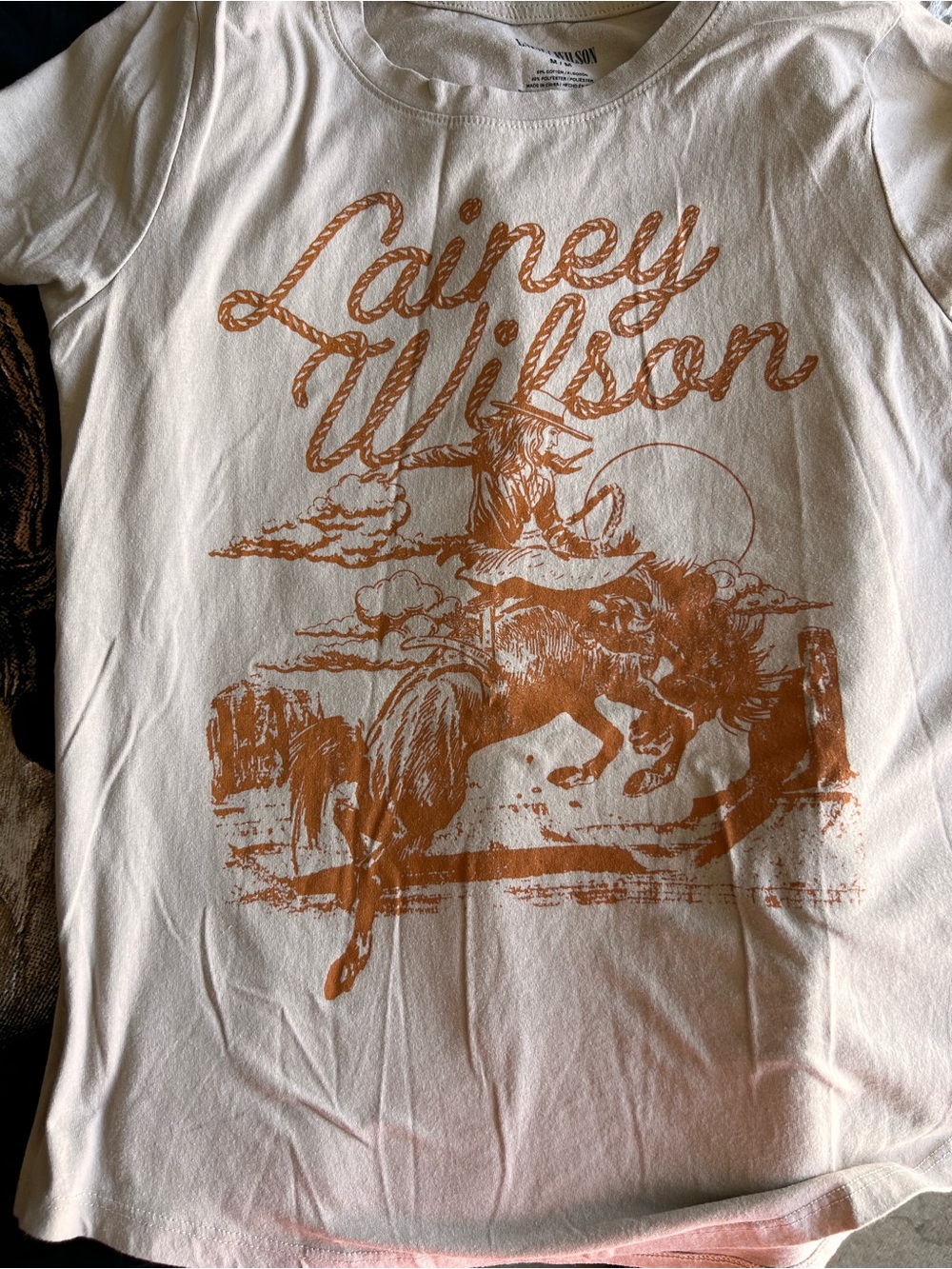 Morgan Wallen and Lainey Wilson t-shirts - Picture 4 of 7